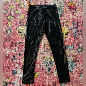 Splendor Flying Size M Shiny Black Faux Leather Leggings